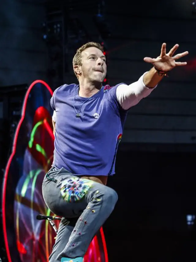 [Bintang] Chris  Martin