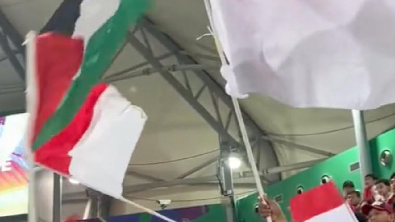 Menggema di Stadion, Momen Supporter Indonesia Serukan Yel-yel 'Free Palestina' di Piala Asia 2023