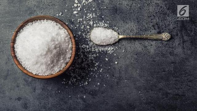 Gunakan Garam Sebagai Pembersih Barang di Dapur Anda