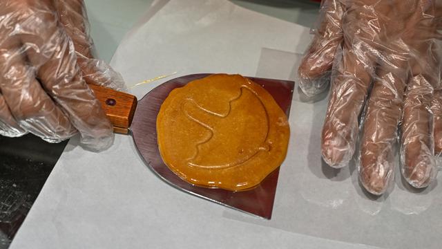 Demam Permen Dalgona Ala Squid Game di China