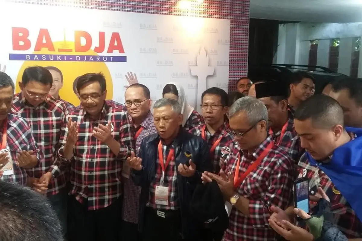 Ahok-Djarot sebelum pengundian nomor peserta pilkada DKI Jakarta