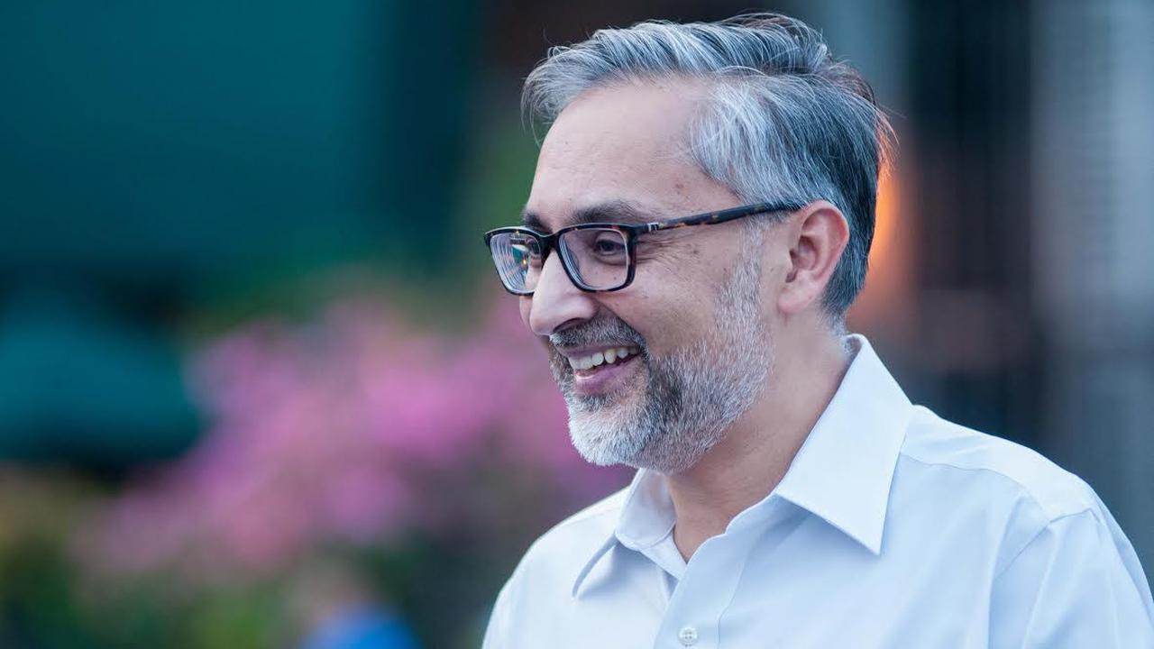 Duta Besar Inggris Moazzam Malik di Kota Tua