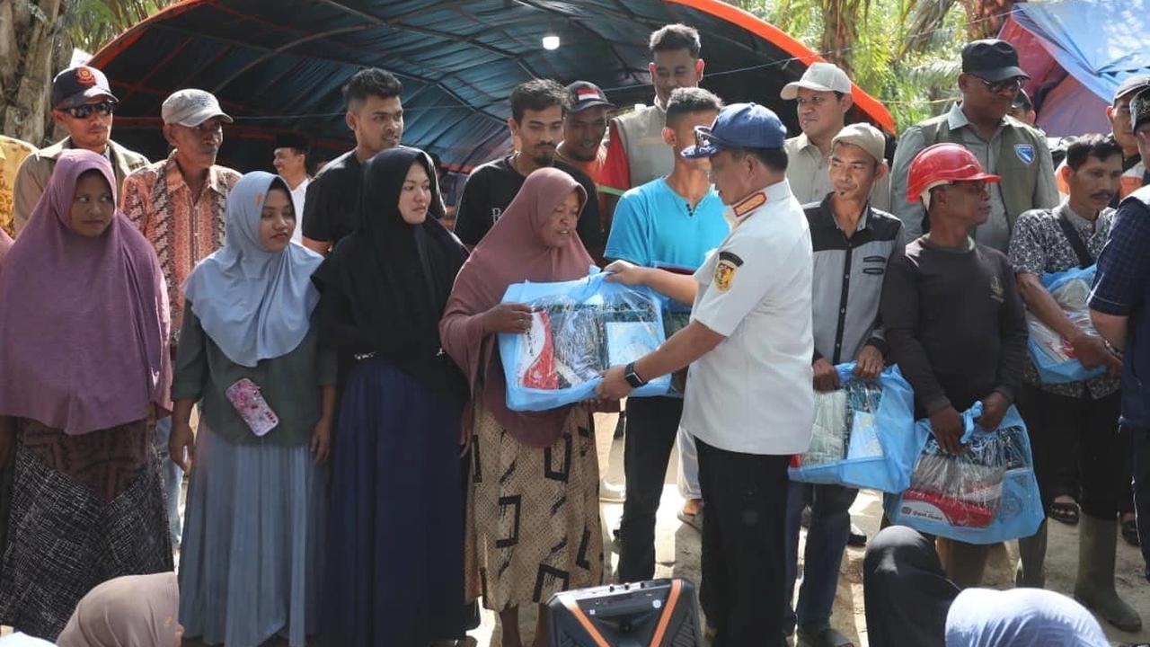 Kasatgas Tito saat melakukan kunjungan kerja ke Dusun Kareung, Desa Buket Linteung, Kecamatan Langkahan, Aceh Utara