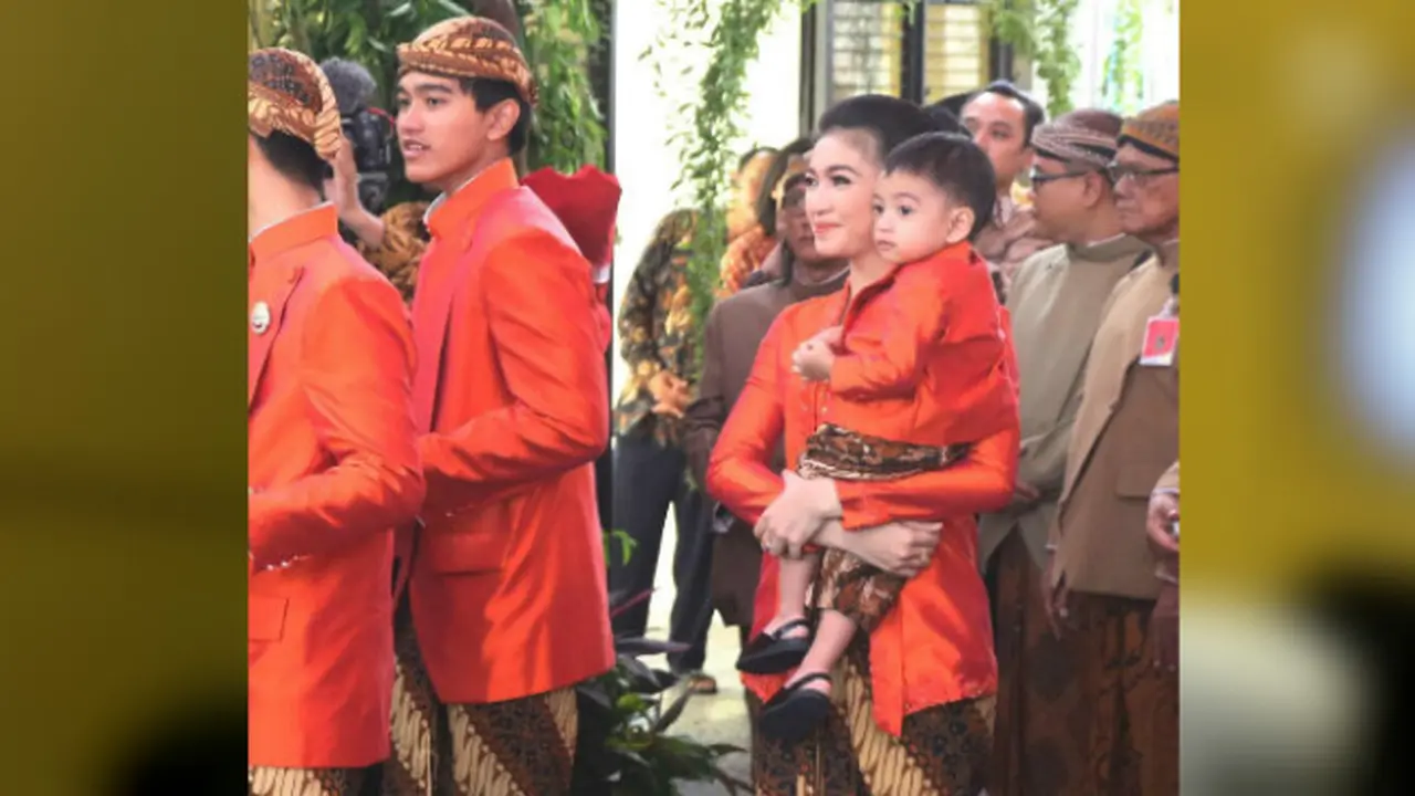 Cucu pertama Presiden Jokowi, Jan Ethes Sri Narendra, mengikuti prosesi pernikahan Kahiyang Ayu dan Bobby Nasution.