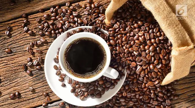 Racikan kopi yang tepat dibarengi dengan suasana coffee shop yang nyaman menjadi kunci sukses warung kopi. (iStockphoto)