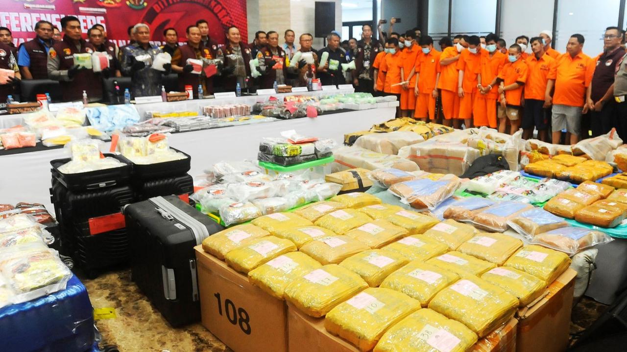 FOTO: Penampakan Berton-ton Sabu dan Ganja Disita Polisi dari 80 Kasus Narkoba Sepanjang September-Oktober 2024