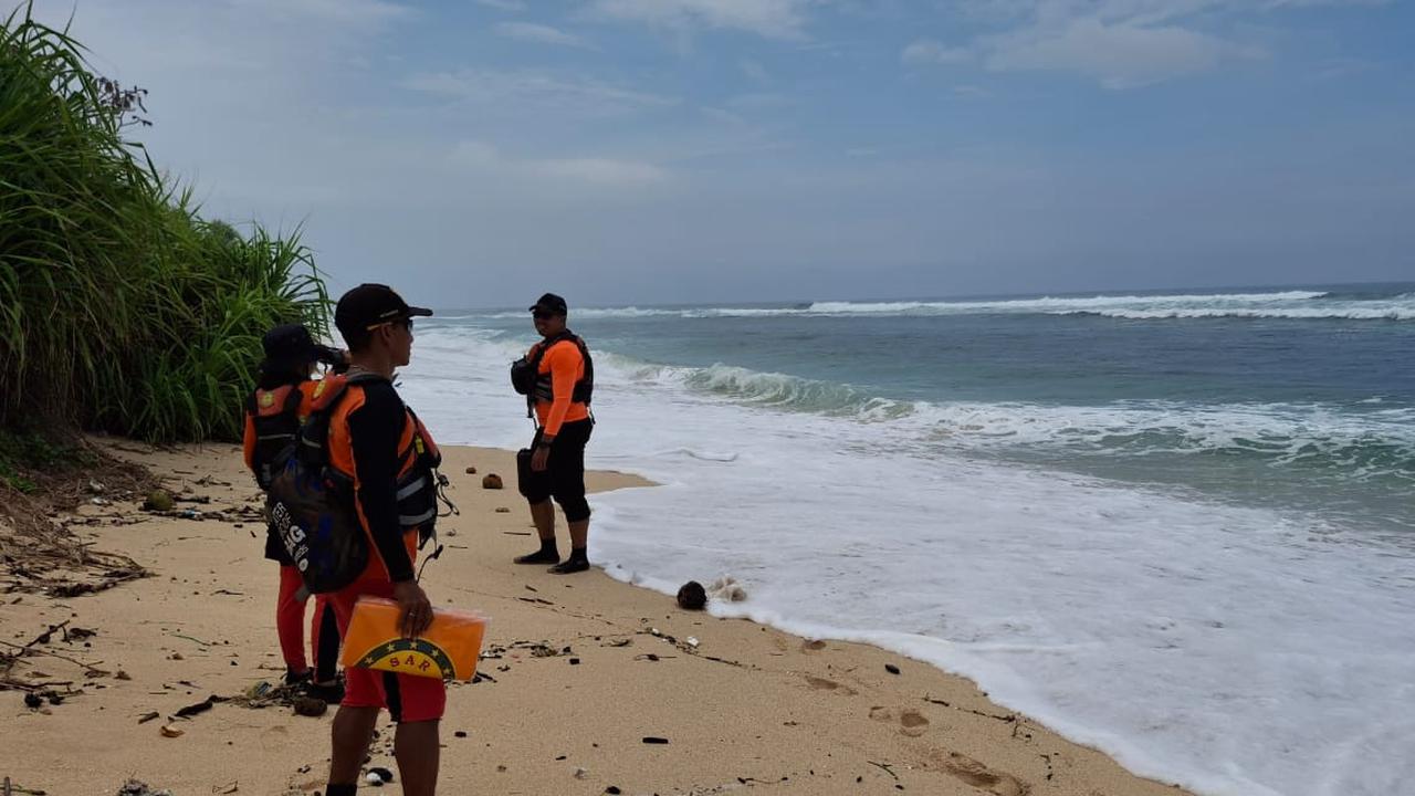 WNA Asal China Hilang Terseret Arus di Pantai Nyang-Nyang Bali