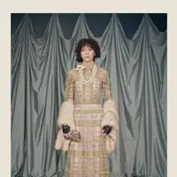 Valentino Avant Les Débuts hadirkan koleksi bergaya retro khas dari Alessandro Michele.