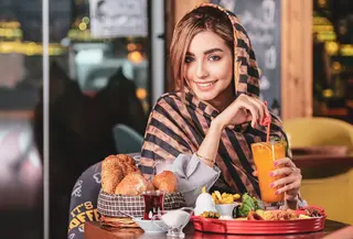 Ilustrasi Islami, muslim, puasa, buka puasa. (Photo by Sam Moqadam on Unsplash)