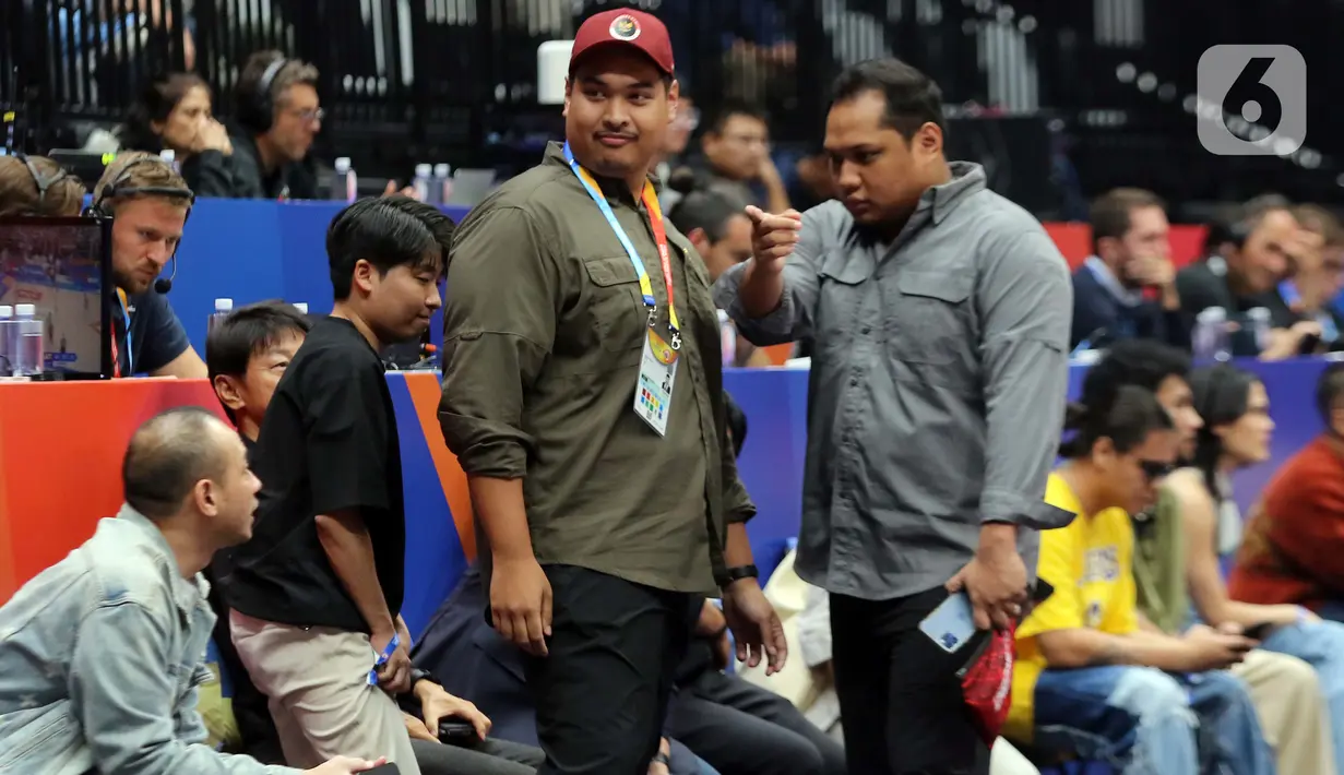 Menpora, Dito Ariotedjo saat tiba untuk menyaksikan laga penutup penyisihan grup H FIBA World Cup 2023 antara Latvia dan Kanada di Indonesia Arena, Gelora Bung Karno, Jakarta, Selasa (29/8/2023). (Liputan6.com/Helmi Fithriansyah)