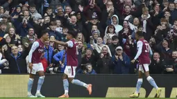 Aston Villa sukses mempermalukan Manchester United dalam duel pekan ke-15 Premier League 2022/2023, Minggu (6/11/2022). Bermain di Villa Park, tuan rumah menghajar Setan Merah dengan skor 3-1. (AP/Rui Vieira)