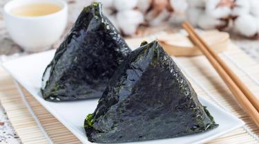Wallpaper Mengapa Onigiri Dibungkus Rumput Laut Ini Alasannya Lifestyle Free