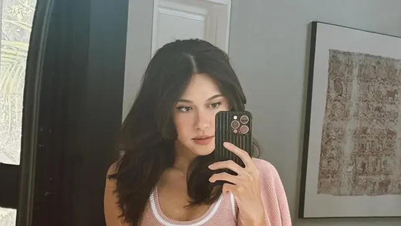 Potret Cantik Awet Muda Nana Mirdad dengan Gaya Athleisure yang Bikin Pangling, Bisa Jadi Inspirasi Mama Muda Tampil Modis Tanpa Ribet