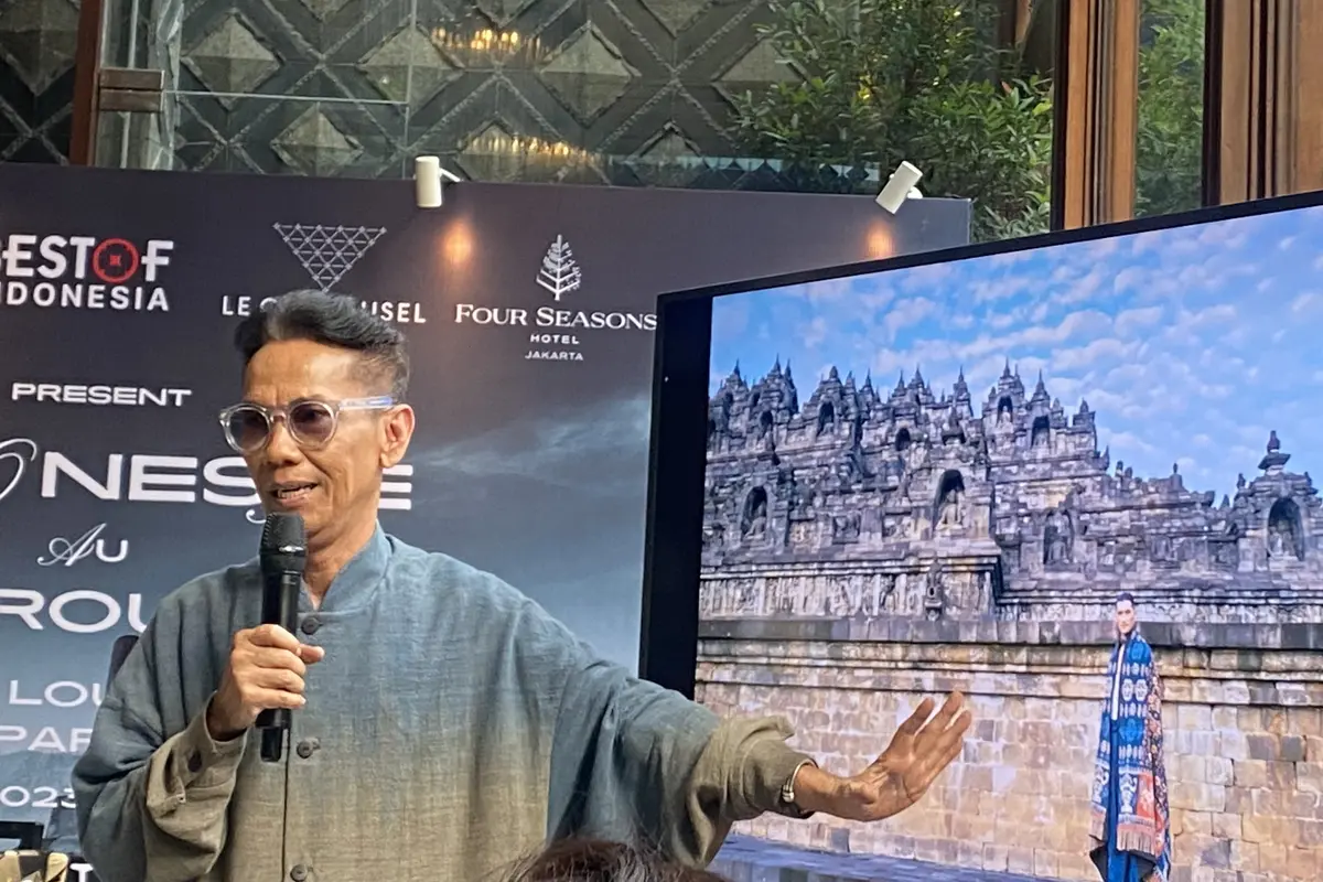 Edward Hutabarat  akan menghadirkan keagungan keragaman wastra Indonesia di Carrousel du Louvre Paris