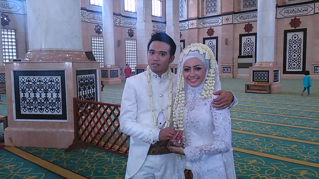 [Bintang] Roby Satria - Cinta Ratu