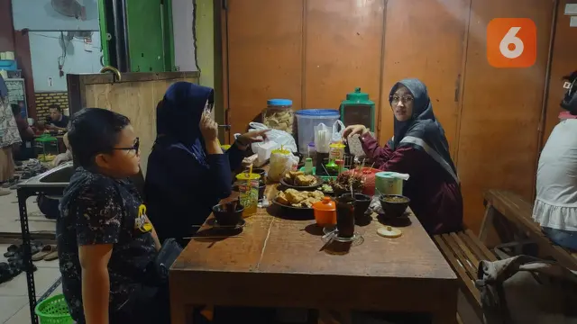 Soto gerabah, Sensasi Kulineran dengan Mangkuk dari Tanah Liat