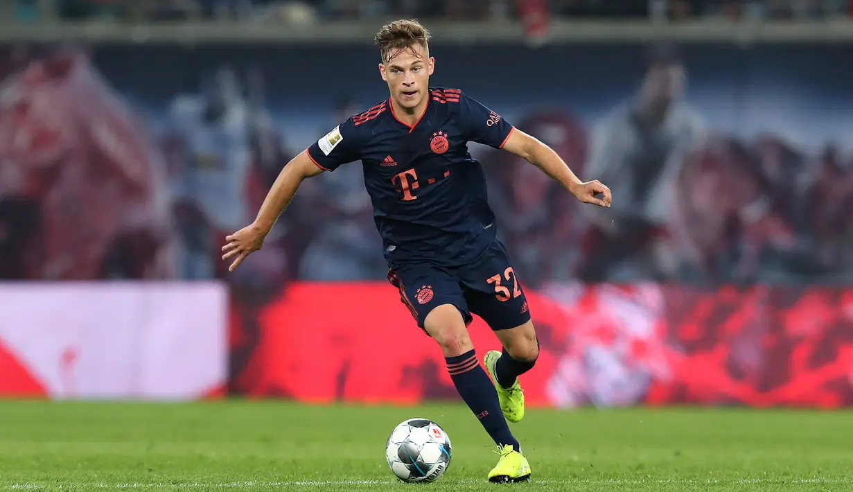 Joshua Kimmich (80 juta euro) - Kimmich memilki kemapuan bisa bermain sebagai bek kanan dan gelandang bertahan. Berkat kemapuannya, Kimmich memiliki harga pasar transfer mencapai 80 juta euro. (AFP/Ronny Hartmann)