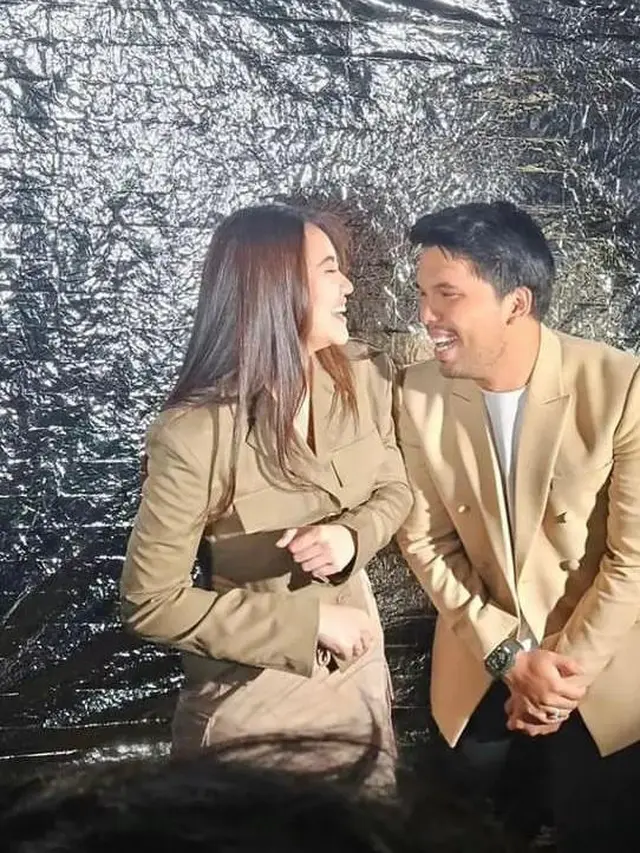 6 Gaya Serasi Thariq Halilintar dan Aaliyah Massaid yang Makin Go Public
