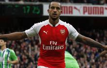 Waddle: Walcott takkan pernah jadi striker Arsenal