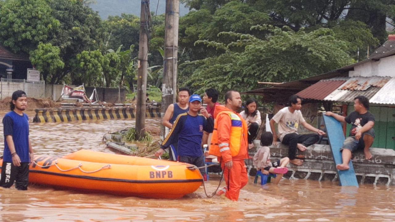 Banjir rendam Cilegon.