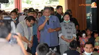 Dihadapan para pengungsi yang ada di posko Bale Pamitran GKJW Segaran Kediri. SBY menegaskan kedatangannya untuk memastikan kegiatan tanggap darurat berjalan dengan baik dan maksimal (Liputan6.com/Helmi Fithriansyah).
