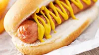 Makan Hotdog isi sosis tingkatkan risiko terkena kanker pankreas. (Foto: the-open-mind.com)