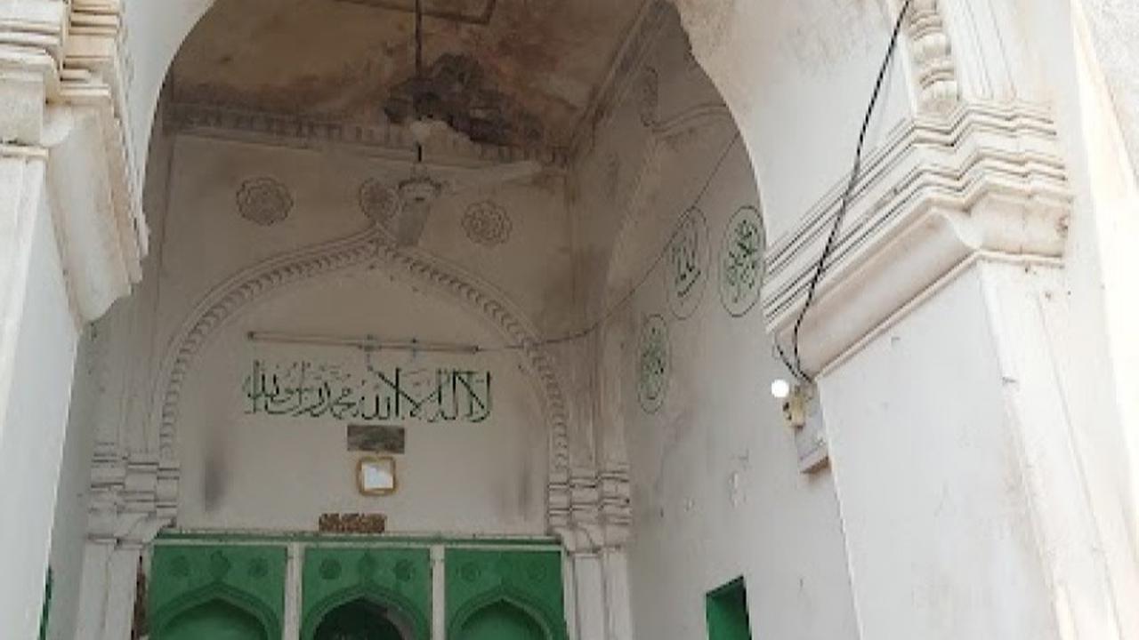 Salah Satu Masjid Terkecil