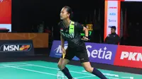 Penampilan tunggal putri Indonesia, Putri Kusuma Wardani, saat melawan Kazakhstan, pada Kejuaraan Bulutangkis Beregu Asia 2024, di Setia City Convention Centre, Selangor, Malaysia, Selasa (13/2/2024). (Bola.com/PBSI)