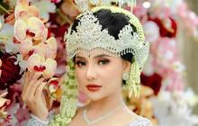 7 Potret Pedangdut Lala Widy Tampil Anggun dan Elegan Pakai Gaun Pengantin dan Siger Sunda, Siap Naik Pelaminan Habis Lebaran?