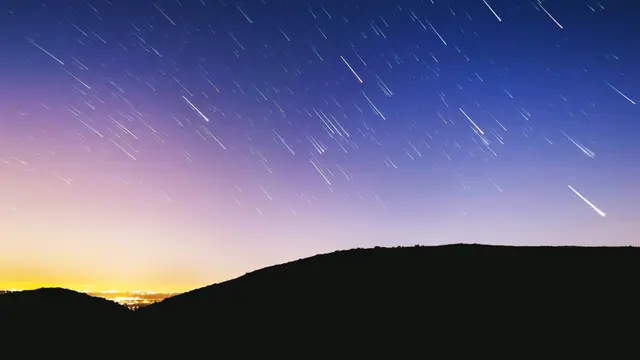 Ilustrasi hujan meteor