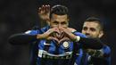 Pemain Inter Milan Jeison Murillo merayakan gol pada lanjutan liga Italia Serie A, Inter Milan vs Frosinone di Stadion  San Siro, Milan, Senin (23/11/2015) dini hari WIB. (AFP Photo/Olivier Morin)
