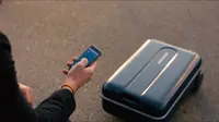 Travelmate, Koper Robot Otonomos yang bisa dikendalikan melalui smartphone. Kredit: Travelmate