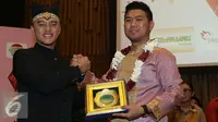 Danang bersama perwakilan D'Academy Asia asal Brunei Darussalam. [Foto: Herman Zakaria/Liputan6.com]