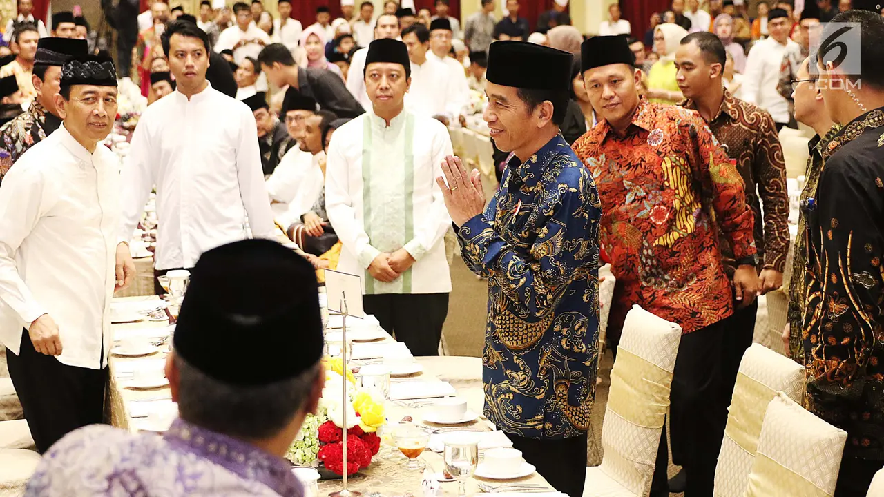 Jokowi Buka Bersama dengan Anggota DPD di Rumah Oesman Sapta