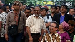 Bambang Wijayanto bersama Aktivis, Tokoh Agama, dan Masyarakat berkumpul di Pelataran Lembaga Bantuan Hukum (LBH) Jakarta untuk melakuan Doa Bersama serta Deklarasi "LBH Rumah Kita", Senin (25/9). (Liputan6.com/JohanTallo)