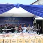 Kantor Pengawasan dan Pelayanan Bea dan Cukai (KPPBC) Jember memusnahkan jutaan batang rokok polos tanpa pita cukai (Istimewa)