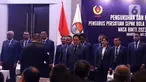 Ketua Umum PSSI, Erick Thohir (tengah) dan jajaran PSSI lainnya saat dilantik di Hotel Fairmont, Senayan, Jakarta, Jumat (26/5/2023) siang. (Liputan6.com/Herman Zakharia)