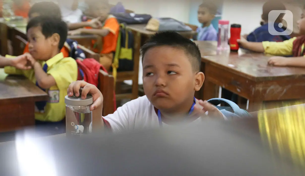 Kegiatan ini dilaksanakan hanya pada hari sekolah dan jam pelajaran.  (Liputan6.com/Herman Zakharia)