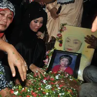 Tak ada hal yang lebih menyedihkan dari kehilangan orang yang paling dicintai (Foto: Muhammad Akrom Sukarya)