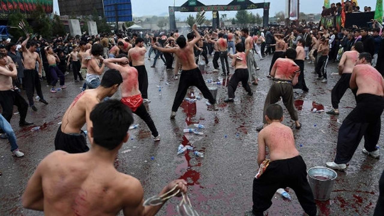 Keekstreman para bocah Timur Tengah ikuti ritual Asyura