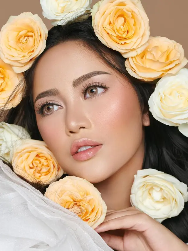 Gaya Pemotretan Rachel Vennya yang Terbaru, Tampil Penuh Percaya Diri. (Sumber: Instagram/rachelvennya)