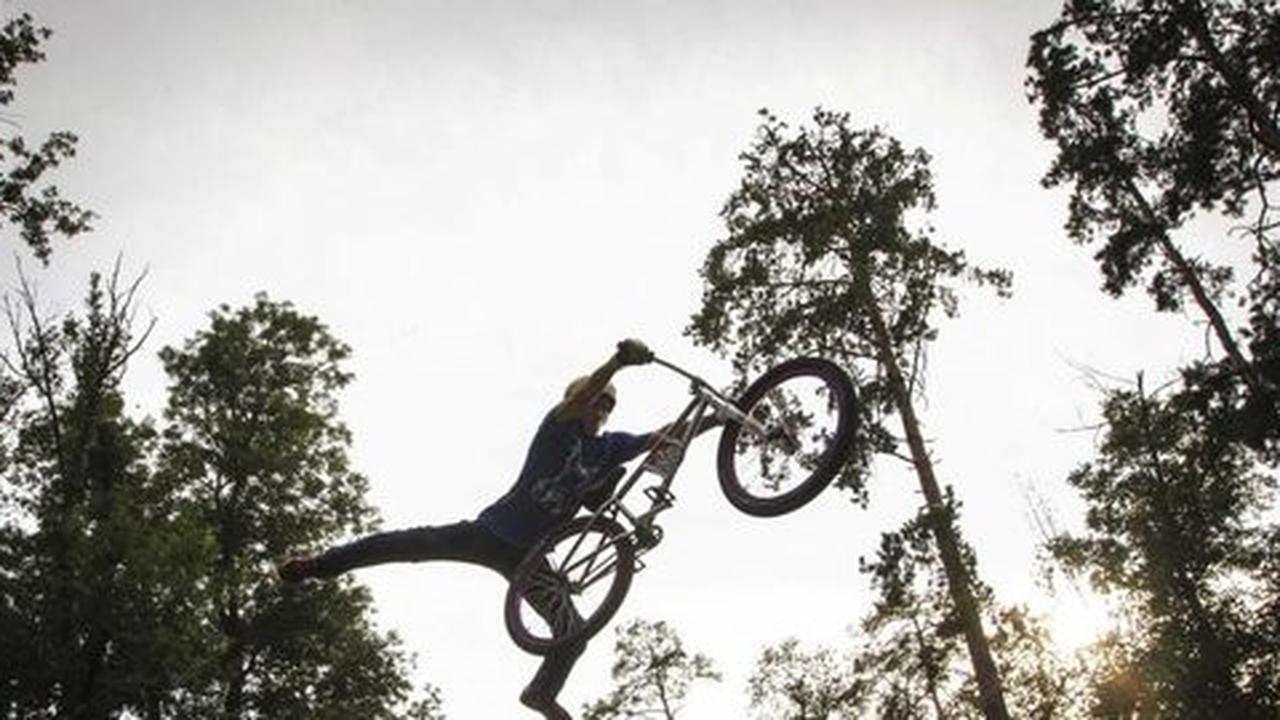 Atlet BMX di Bandung tewas setelah gagal lakukan aksi terbang