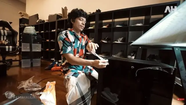 Potret Aurel Hermansyah Bantu Atta Halilintar Pindah Rumah. (Sumber: YouTube/Atta Halilintar)