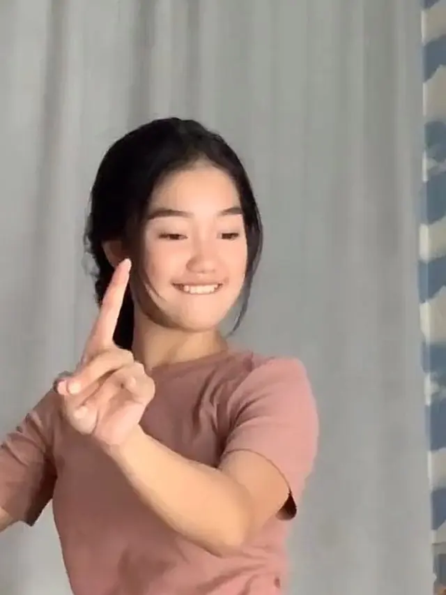 Video Viral Chandrika Tarian Lagu Papi Culo. (tiktok.com/@chndrika._)