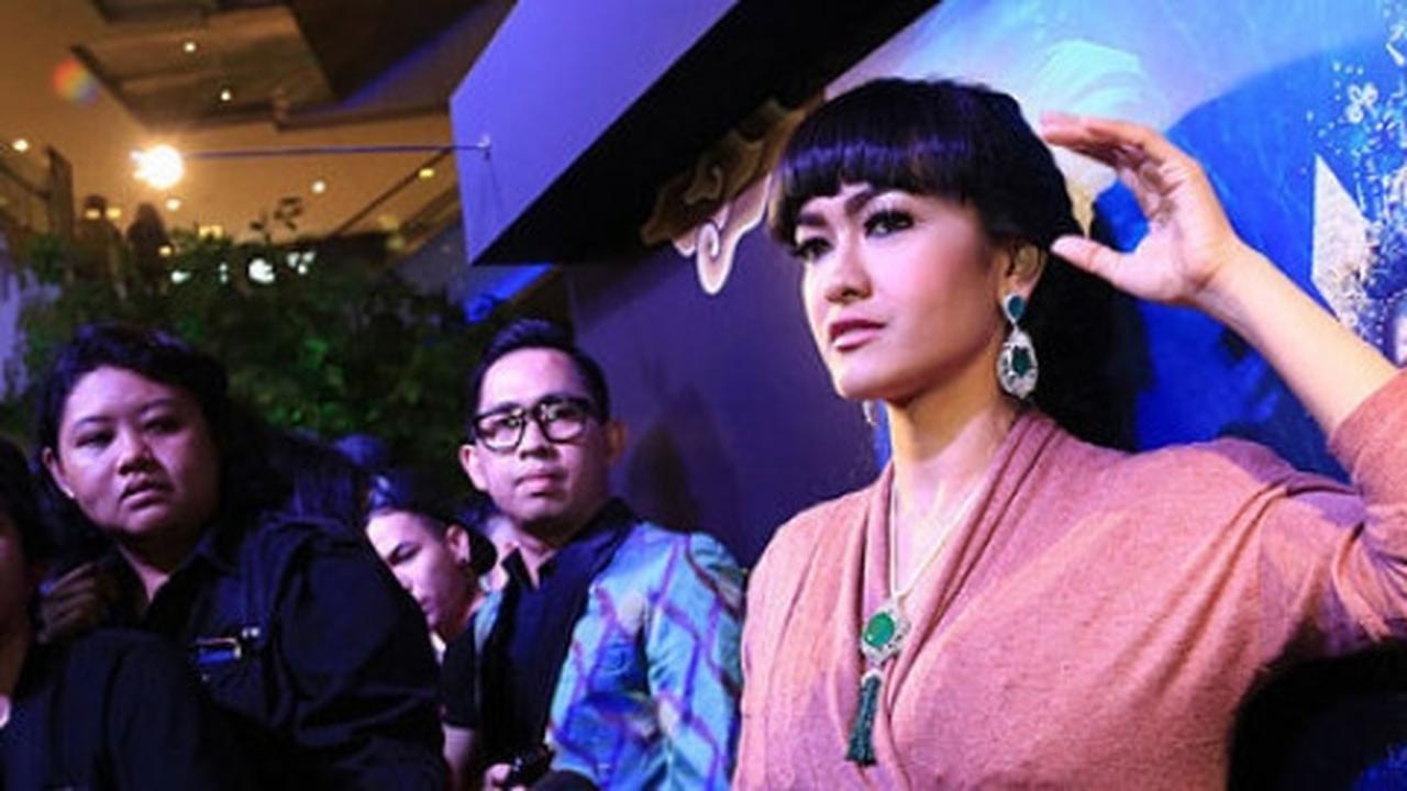 Crane jatuh di Masjidil Haram, ini yang dirasakan Julia Perez