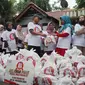 Relawan Puan Purwakarta bergerak dengan menggelar sejumlah aksi sosial di Kecamatan Babakancikao, Purwakarta, Jawa Barat.