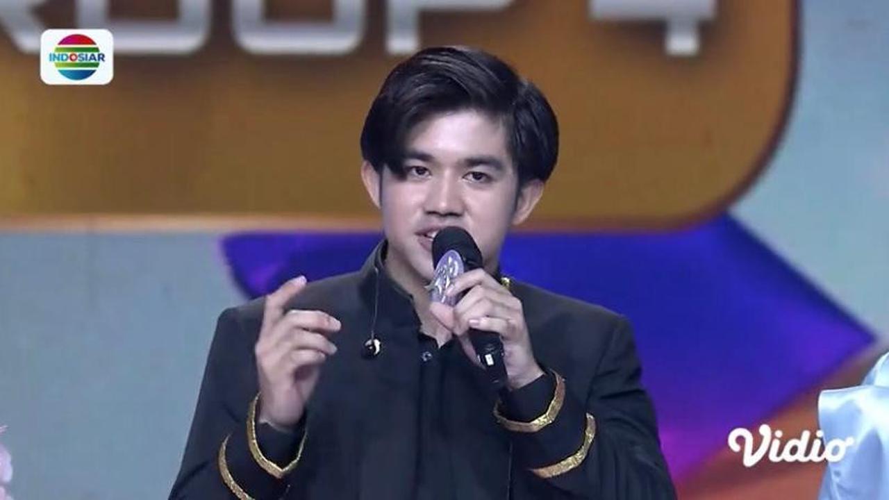 Penampilan Jethro yang harus tersenggol di D'Academy Asia 6