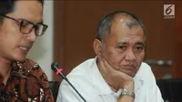 Jubir KPK Febri Diansyah (kiri) didampingi Ketua KPK Agus Rahardjo saat memberi keterangan terkait korupsi pembangunan RTH di Kota Bandung, Jakarta, Jumat (20/4). (Merdeka.com/Dwi Narwoko)