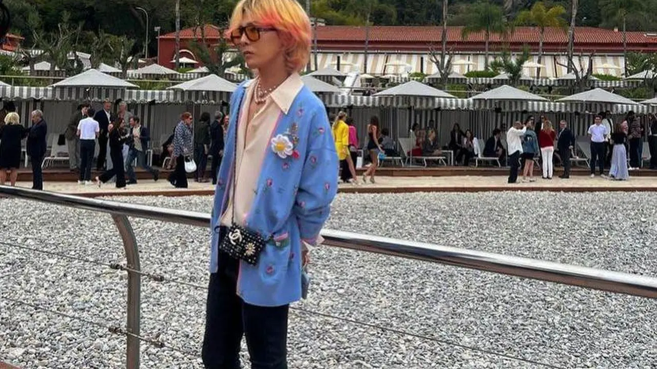 Tampilan Terbaru G-Dragon Hadiri Fashion Show Chanel di Monako, Tubuh Kurusnya Jadi Sorotan