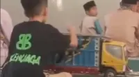 Viral Truk Mungil Masuk Masjid, Ternyata Kotak Amal